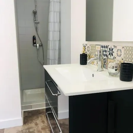 Le Bilbao, T2, Centre-parking Gratuit-terrasse Appartement Tarbes